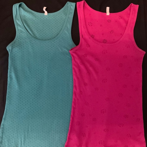 2 Old navy tank tops with cutout designs size med 1 pink and 1 turquoise - Picture 1 of 7